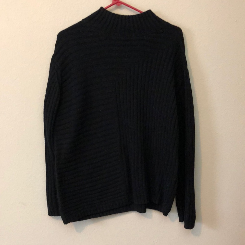 Vince Camuto Sweater